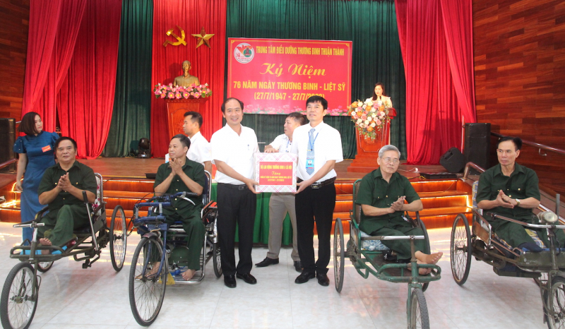 Lực lượng CAND luôn ghi nhớ công ơn và tỏ lòng 