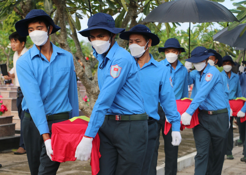 An Giang: Truy điệu, cải táng 108 hài cốt Liệt sĩ quân tình nguyện Việt Nam -0