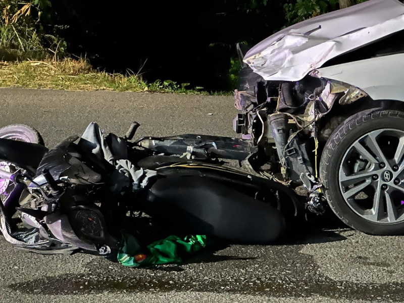 Ô tô biển Lào gây tai nạn liên hoàn khiến 5 người thương vong -0