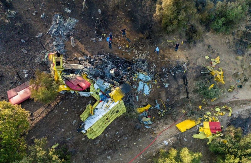 Máy bay chữa cháy Hy Lạp va vào vách núi, hai phi công thiệt mạng -0