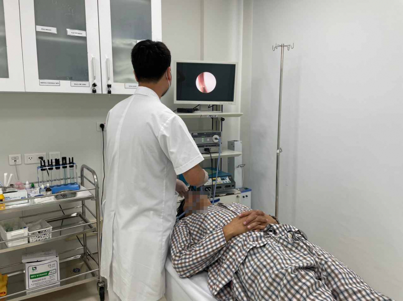 Suy tuyến thượng thận do tự dùng thuốc xịt mũi -0