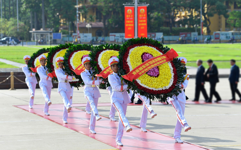 Lãnh đạo Đảng, Nhà nước vào Lăng viếng Chủ tịch Hồ Chí Minh -0