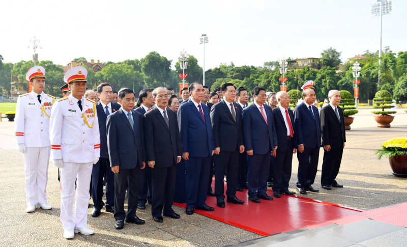 Lãnh đạo Đảng, Nhà nước vào Lăng viếng Chủ tịch Hồ Chí Minh -0