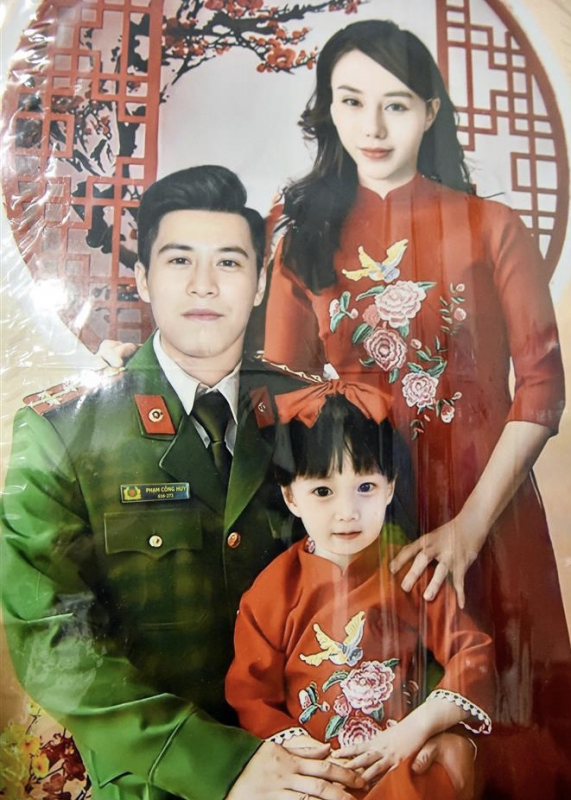 Các anh đã “trở về” trong bức ảnh đoàn viên -0