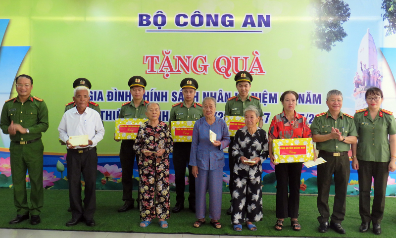 Tri ân các anh hùng, liệt sĩ An ninh khu V -0