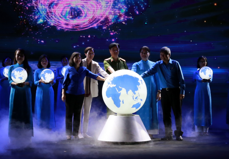 Mở rộng vòng tay tới nạn nhân mua bán người  -0