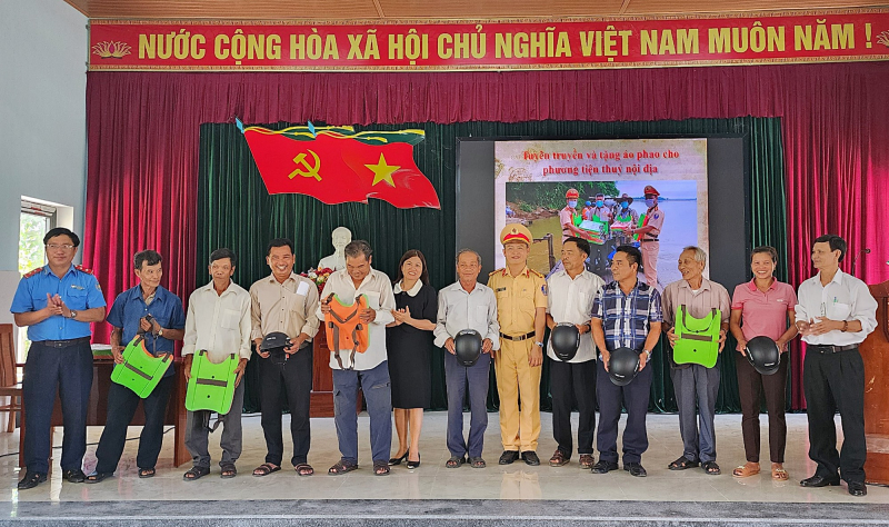 Xây dựng xã điểm về bảo đảm trật tự an toàn giao thông tại Quảng Nam -0