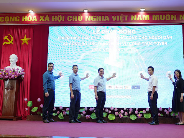 Thừa Thiên - Huế triển khai chiến dịch cấp phát chữ ký số cho toàn dân -0