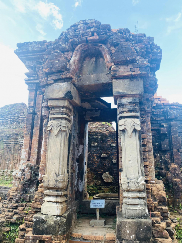 Vẻ đẹp kỳ bí của Thánh địa Mỹ Sơn hút khách du lịch tới Quảng Nam -0