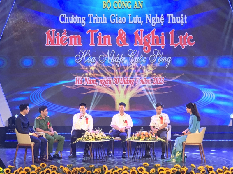 Tiếp thêm ước mơ và nghị lực cho những người có quá khứ lỗi lầm hoàn lương -0