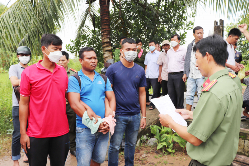 Khởi tố đối tượng xâm phạm lợi ích tổ chức, cá nhân -0