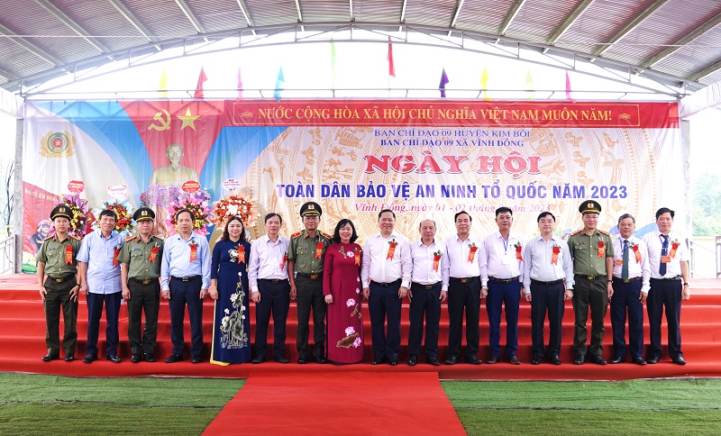 Hòa Bình tổ chức 