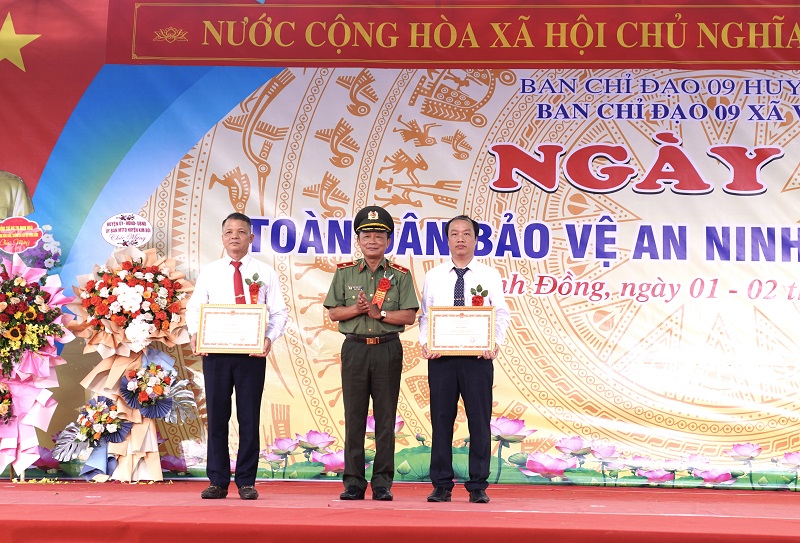Hòa Bình tổ chức 
