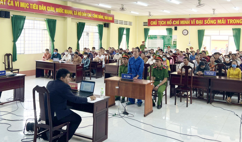Lĩnh án chung thân vì chém bạn nhậu chết tại chỗ -0