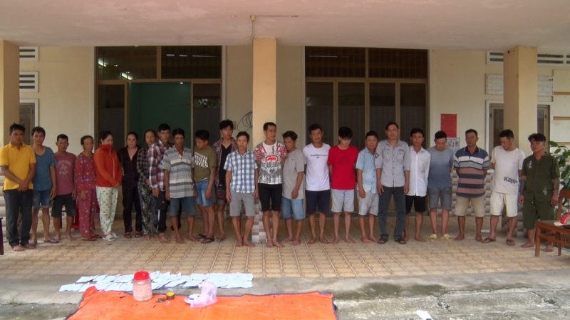 Bắt quả tang 29 đối tượng đánh bạc thu giữ trên 200 triệu đồng -0