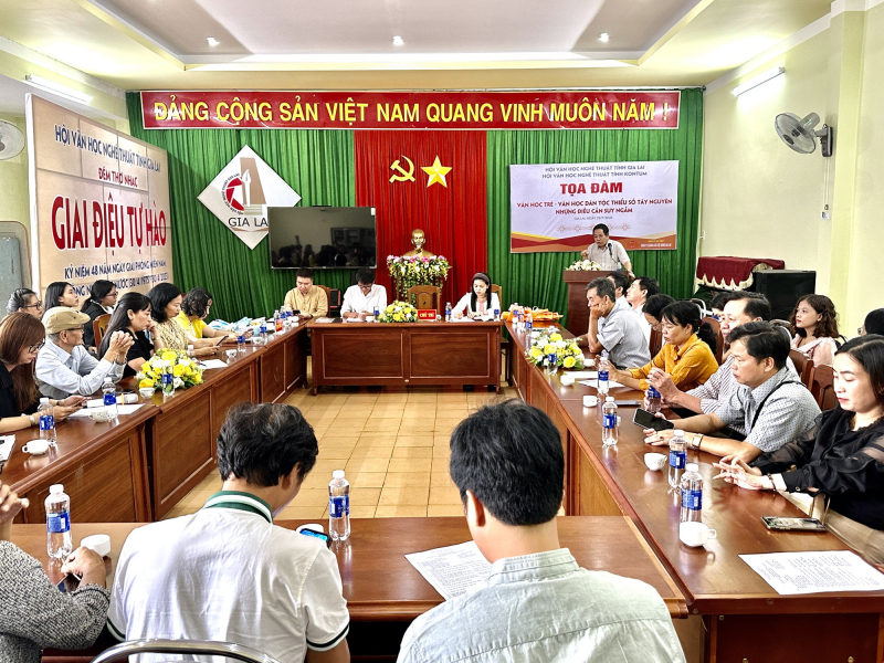 Người viết trẻ với văn học Tây Nguyên -0