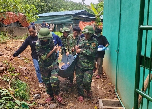 Tiêm phòng Vaccine và di dời 7 cá thể hổ về khu chuồng mới ở Phong Nha Kẻ Bàng -0