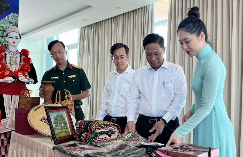 Tuyên Qang tổ chức truyền thông “Lễ hội Thành Tuyên năm 2023” tại TP Cần Thơ -0