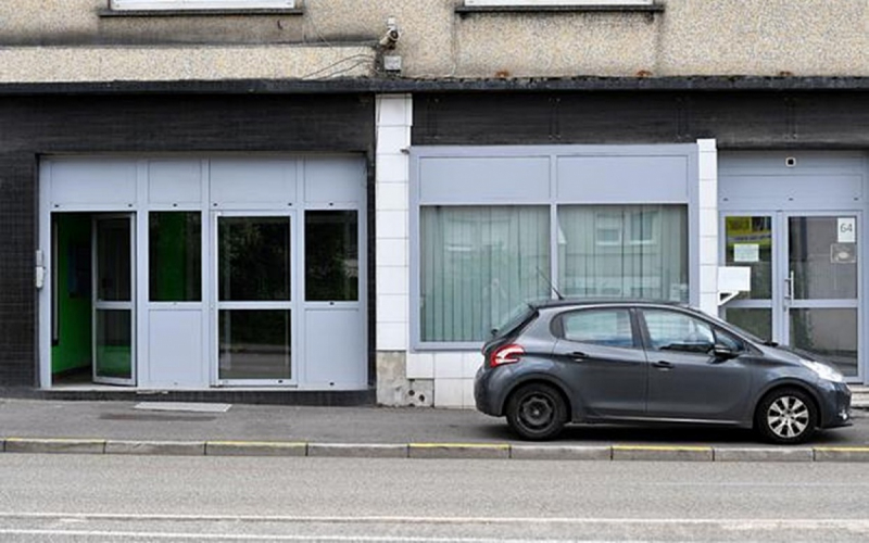 Bị bắt giữ sau 12 năm giam cầm và tra tấn vợ như thời trung cổ -0