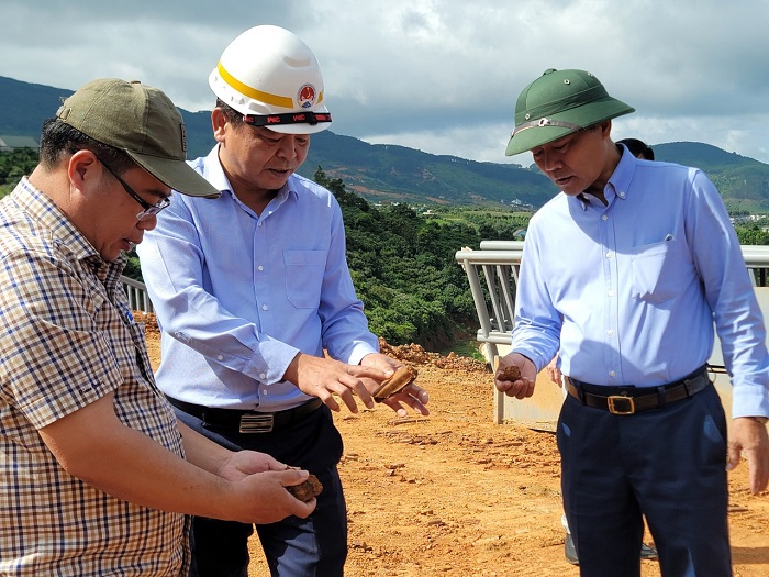 Hé lộ nguyên nhân hồ thủy lợi Đông Thanh sụt lún nghiêm trọng -0