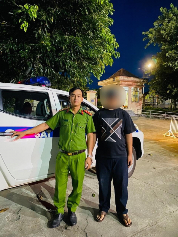 Kịp thời hỗ trợ, đưa thanh niên bị khuyết tật trí tuệ về đến nhà an toàn -0