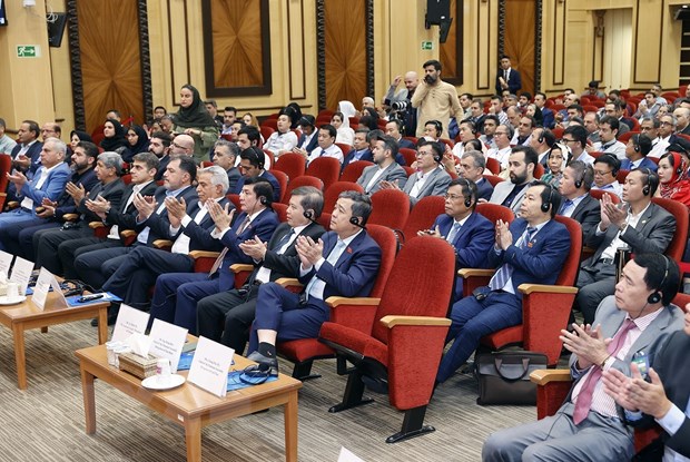 Chủ tịch Quốc hội: Quan hệ kinh tế Việt Nam-Iran ngày càng phát triển -0