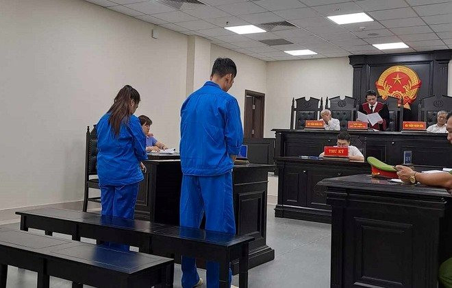 Thuê nhà sống chung để buôn ma túy, đôi năm nữ lĩnh 33 năm tù    -0