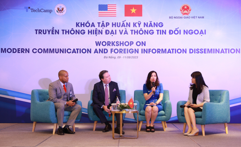Mỹ hỗ trợ Việt Nam đào tạo cán bộ truyền thông và thông tin đối ngoại -0