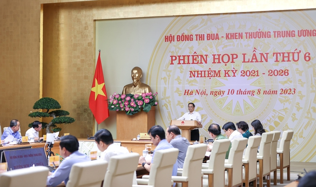 Thủ tướng: Thi đua-khen thưởng cần bám sát các đột phá, những việc khó khăn, phức tạp -0