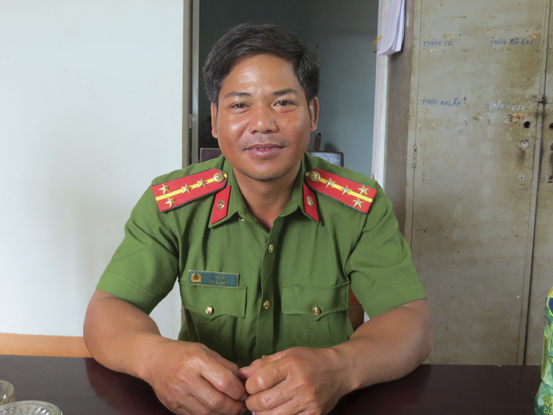 Khi Công an về với buôn làng -0