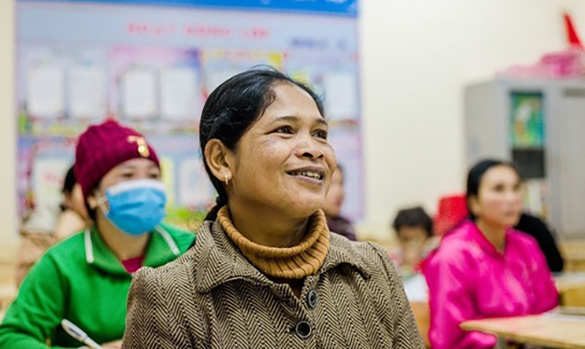 Mở nhiều lớp học xóa mù chữ cho phụ nữ vùng cao Quảng Trị -0