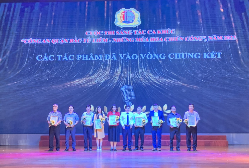 Tuyên dương điển hình tiên tiến trong phong trào phòng, chống tội phạm quận Bắc Từ Liêm -0