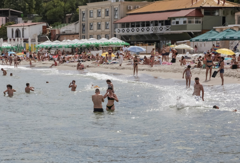 Ukraine mở lại bãi biển ở Odesa sau thời gian dài đóng cửa -0