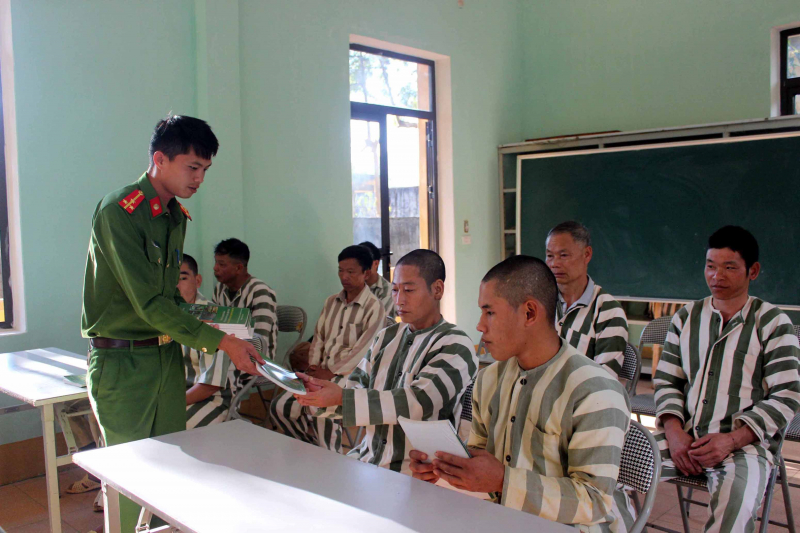 Nâng cao nhận thức pháp luật cho phạm nhân đang chấp hành án -0