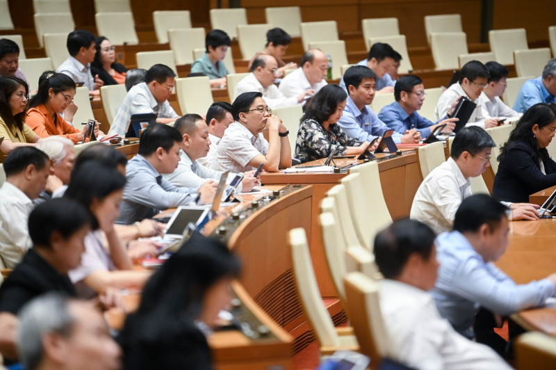 Phiên chất vấn trách nhiệm cao, kịp thời xem xét, giải quyết những vấn đề đang bức xúc -0