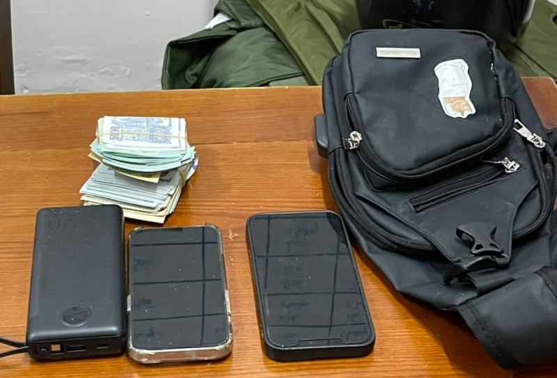 Cảnh báo du khách, người dân du khách cần bảo quản tài sản khi đi tắm biển Đà Nẵng -2