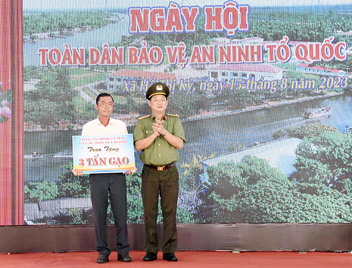 Nhân rộng phong trào toàn dân bảo vệ an ninh Tổ quốc ở tỉnh cực Nam Tổ quốc -1