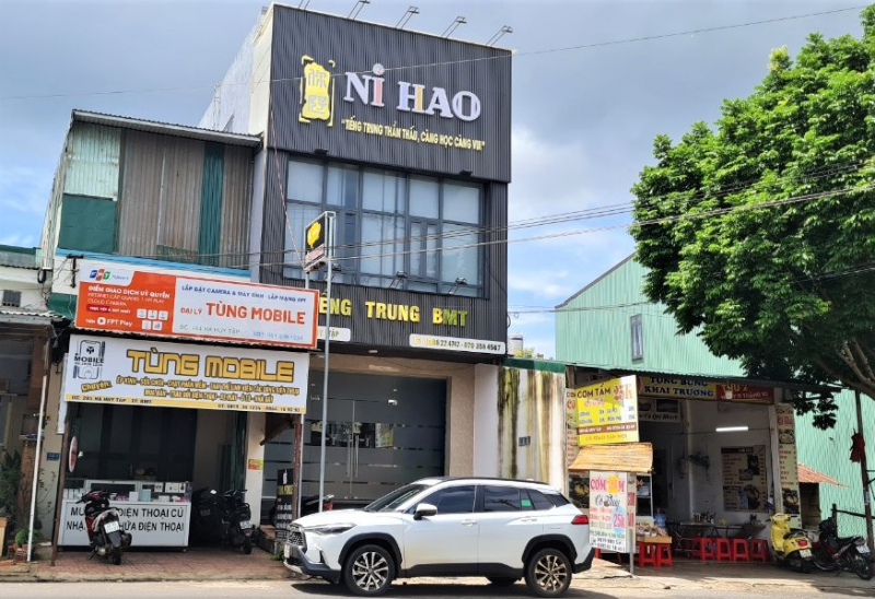 Hàng loạt trung tâm ngoại ngữ không phép rầm rộ hoạt động -0