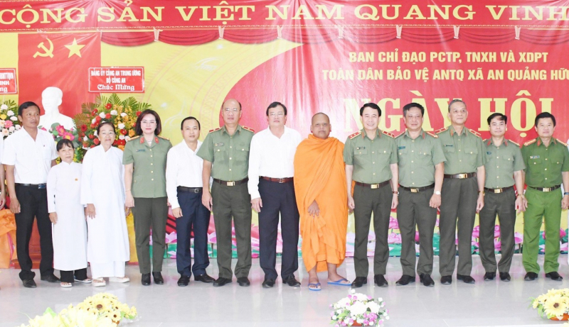Đẩy mạnh phong trào trào toàn dân bảo vệ An ninh Tổ quốc trên không gian mạng -0