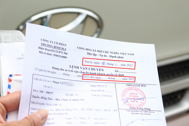 Xe khách, xe hợp đồng liên tiếp bị CSGT Sơn La “tuýt còi” -0