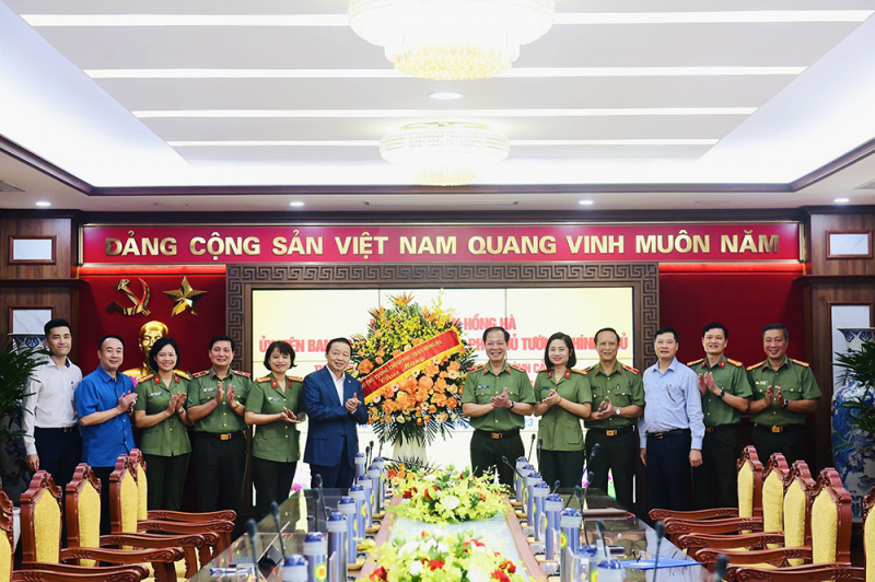 Chủ động đánh giá từ xa, từ sớm những nguy cơ đe dọa an toàn đối tượng cảnh vệ -0