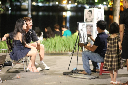 Hà Nội có nên mở thêm nhiều tuyến phố đi bộ? -0