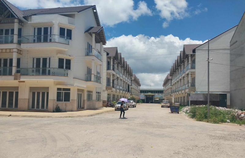 Bất ngờ tiền thuê mặt bằng trong hợp đồng và thực tế tại dự án Chợ nông sản Đức Trọng -1