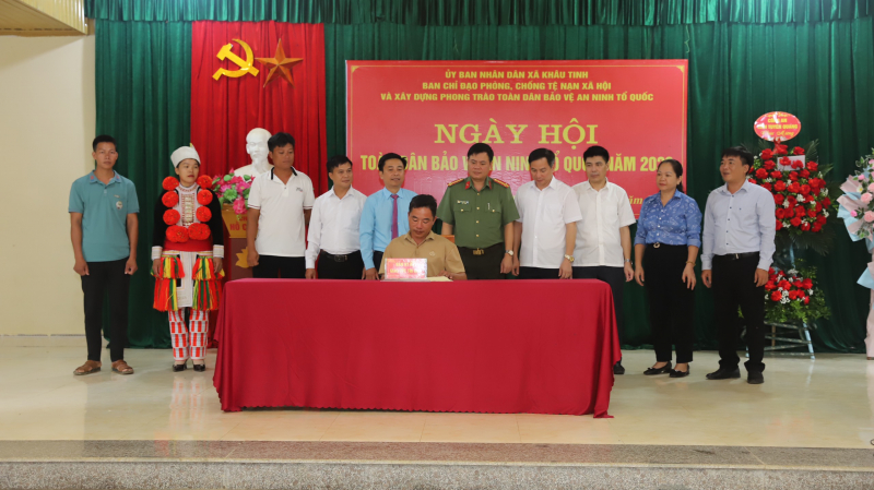 Sôi nổi Ngày hội toàn dân bảo vệ ANTQ năm 2023 -0