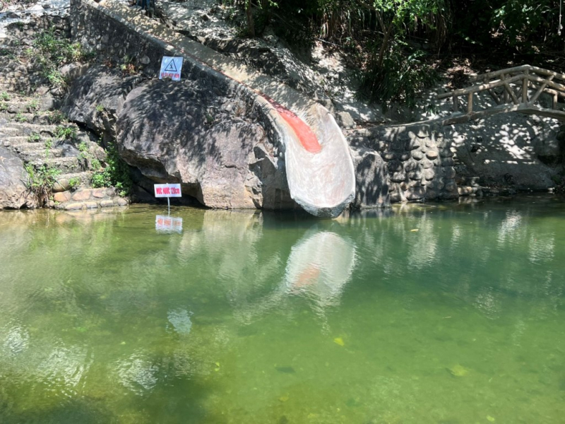 Sau vụ du khách đuối nước, tổng kiểm tra pháp lý các cơ sở kinh doanh dịch vụ du lịch tại suối Lương -0
