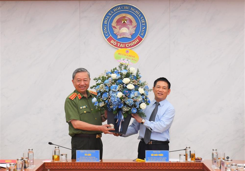 Public Security Forces hold key position in ensuring safety and security for national financial system -0