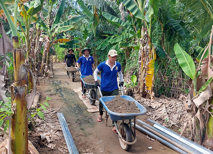 Những căn nhà ấm áp nghĩa tình -1