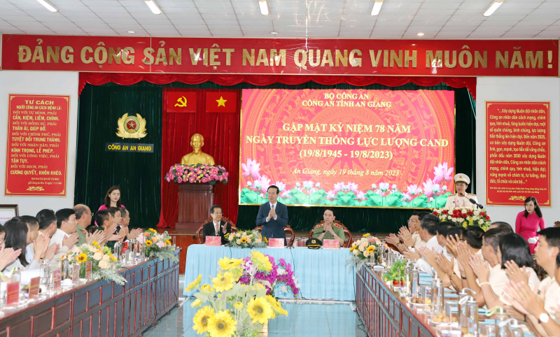 Chủ tịch nước Võ Văn Thưởng thăm, làm việc tại Công an tỉnh An Giang -0
