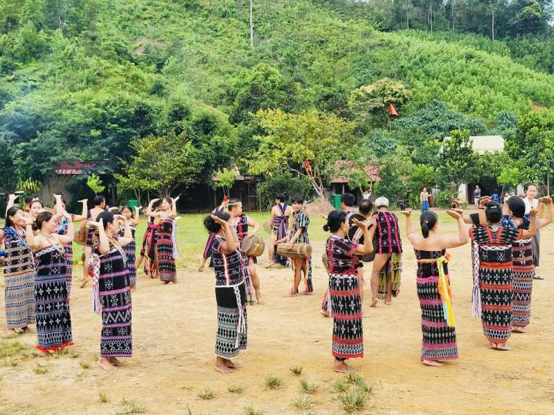 Nơi lưu giữ hồn văn hóa Cơ Tu -0
