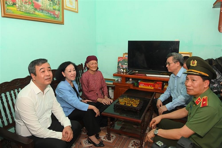Thai Binh hosts “All People Protect National Security” festival -0